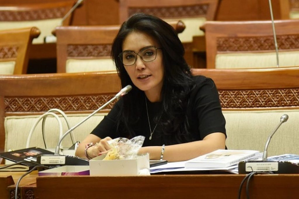 anggota_komisi_xiii_dpr_fraksi_pdi_perjuangan_rieke_diah_pitaloka-o4Hr_large