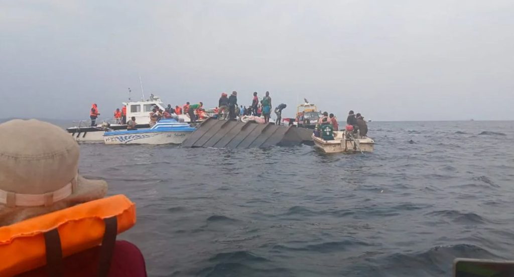 kapal_feri_terbalik_di_zimbabwe-ghpd_large