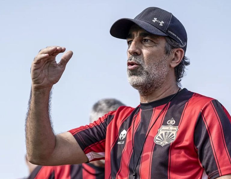 pelatih_bhayangkara_fc_oscar_bruzon-hYzc_large