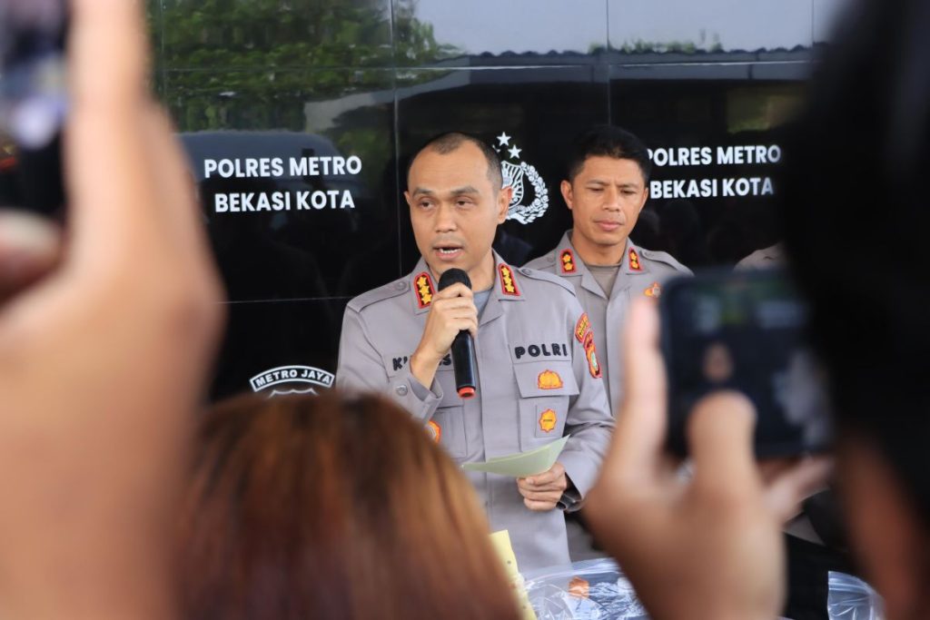 kapolres_metro_bekasi_kota_kombes_putu_kholis_aryana-katO_large