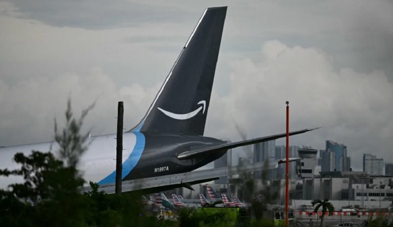 pesawat_kargo_amazon-OBhE_large