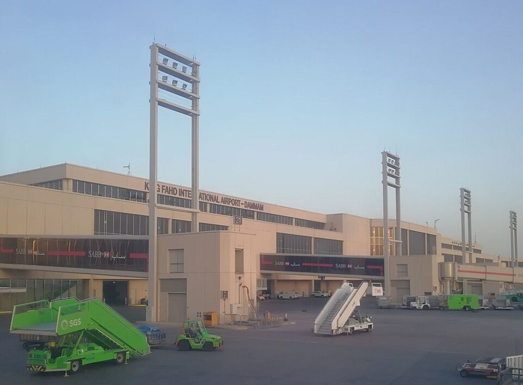 bandara_king_fahd_diserang-xV07_large