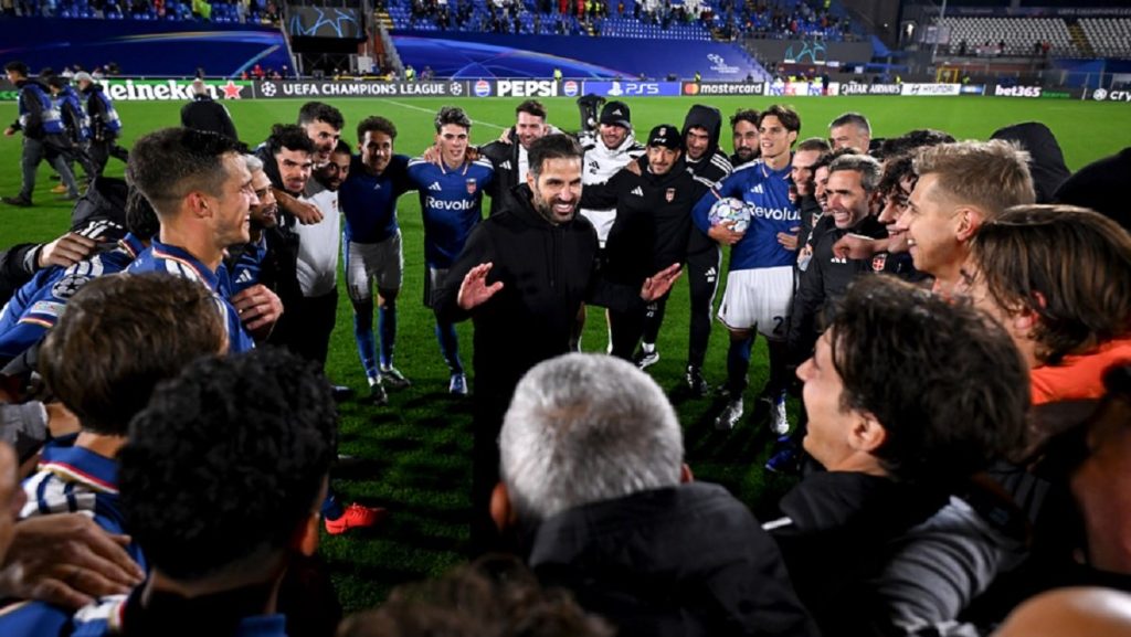 como_1907_menang_4_1_atas_manchester_united_como1907-yS4j_large