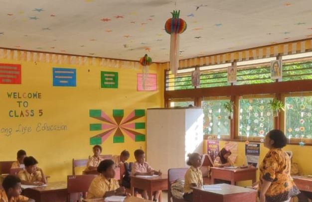 kegiatan_belajar_mengajar_di_papua-r1m9_large