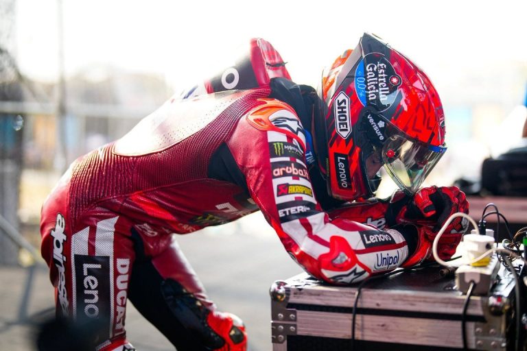 marc_marquez_hampir_tumbang_usai_menang_sprint_race_motogp_mandalika_2026-X7rQ_large
