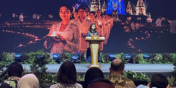 wakil_menteri_pariwisata_ni_luh_puspa-RBbH_large