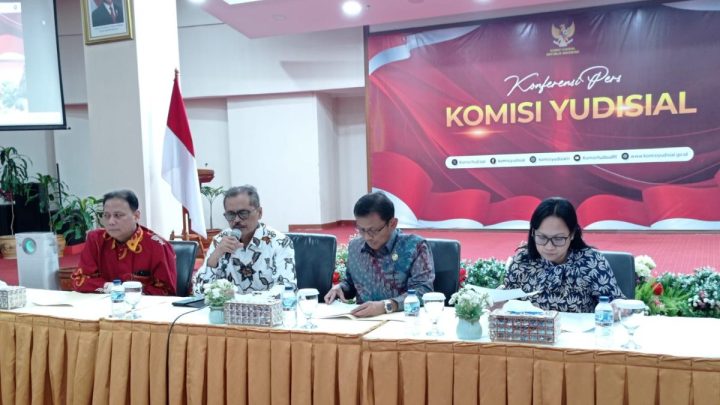 KY Minta Publik Ikut Telusuri Rekam Jejak Calon Hakim Agung
