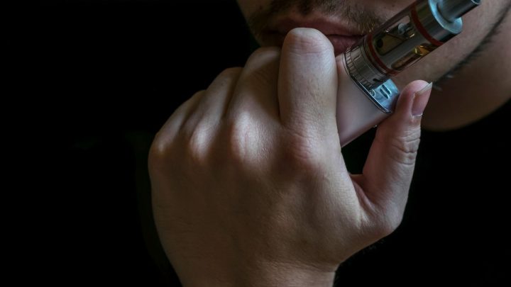 Kemenkes Ungkap Bahaya Narkotika dalam Vape – Dampaknya Lebih Parah