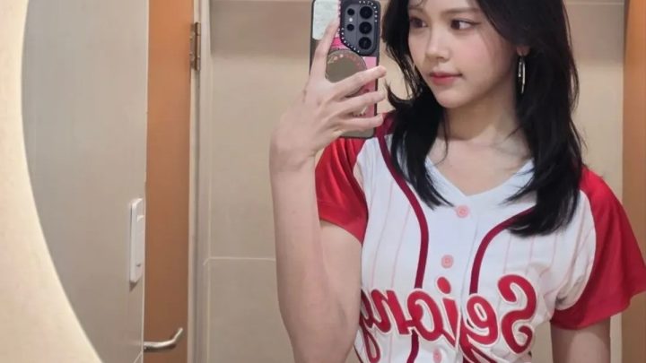 Solving Problems: Carmen Hearts2Hearts Tampil dengan Gaya Rambut Baru Wolf Cut, Visualnya Bikin Fans Heboh