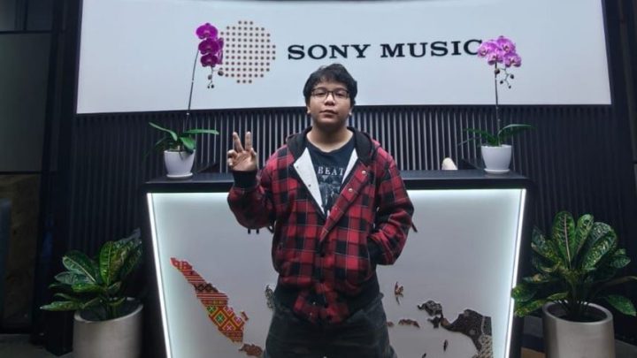 Tak Bisa Main Alat Musik – Chaeroel Justru Viral dengan Raihan 24 Juta Stream