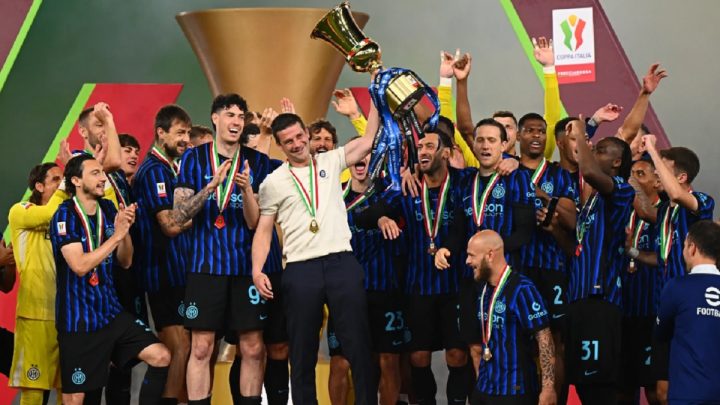 Kata-Kata Cristian Chivu Usai Bawa Inter Milan Kawinkan Scudetto dan Coppa Italia di Musim Debutnya
