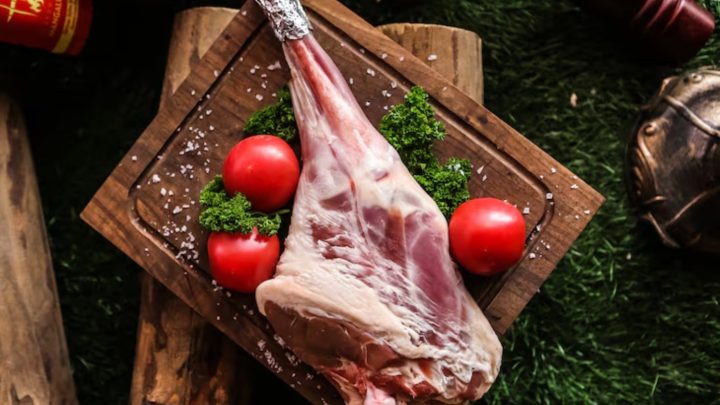Latest Update: Menkes Ungkap Kandungan Protein dalam Daging Kurban Bagus Buat Otot
