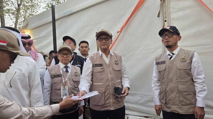 Key Issue: Pemerintah Ancam Cabut Izin KBIHU yang Bandel Jelang Puncak Haji