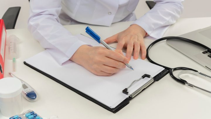 Dokter Spesialis Apa yang Paling Langka? Ini Daftarnya