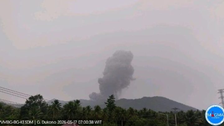 Gunung Dukono Meletus Setinggi 3.200 Meter Pagi Ini