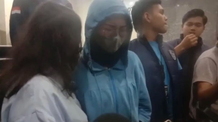 Diperiksa Polisi – Model Penyebar Hoax Dibegal di Jakbar Menangis Sesenggukan