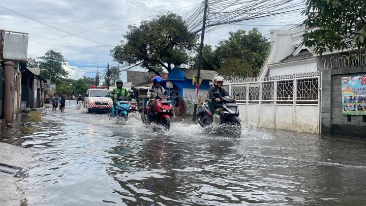 Banjir Rendam Tiga Desa di Kabupaten Bandung – Puluhan Warga Terpaksa Mengungsi