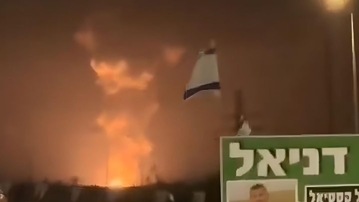 New Policy: Ledakan Keras Disertai Kebakaran Guncang Israel