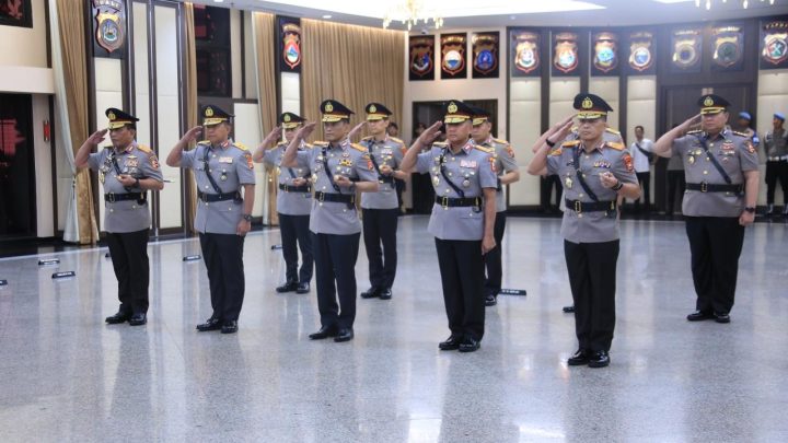 Key Issue: Kapolri Lantik Kalemdiklat hingga Tiga Kapolda Baru di Mabes Polri