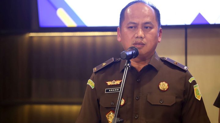 Kejagung Cek Penggunaan Gelang Deteksi untuk Nadiem saat Jalani Tahanan Rumah