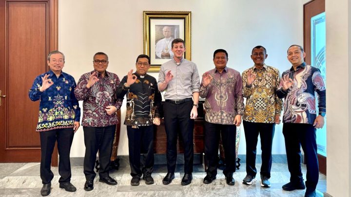 Meeting Results: Wakil Uskup TNI-Polri Audiensi ke Kedubes Vatikan