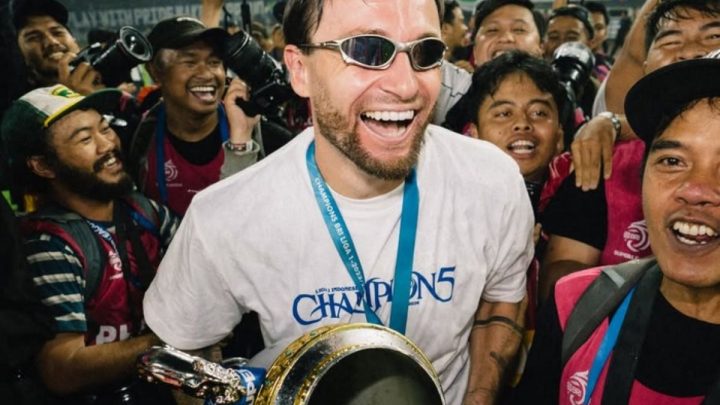 Solution For: Siap Berjuang Kembali Bersama Persib Bandung, Marc Klok Resmi Alihkan Fokus Menuju Musim Depan