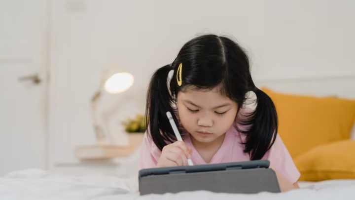 Key Issue: Paparan Gadget pada Anak Tingkatkan Risiko Gangguan Mata