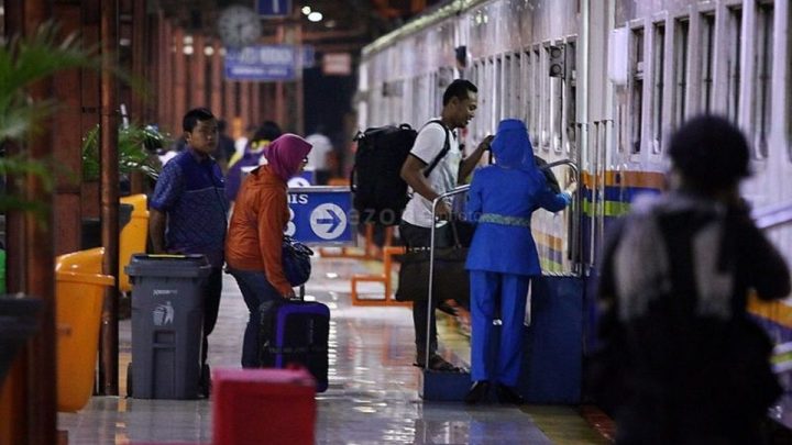 Solution For: Arus Balik Mulai Mengalir, Lebih dari 40 Ribu Penumpang Kereta Tiba di Jakarta
