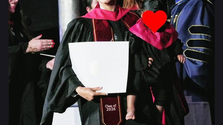 Key Issue: Potret Putri Anies Baswedan Diwisuda di Harvard Sambil Gendong Anak