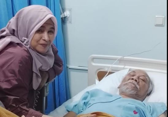 Neno Warisman Bagikan Foto Terbaru Tio Pakusadewo di RS – Minta Doa Kesembuhan