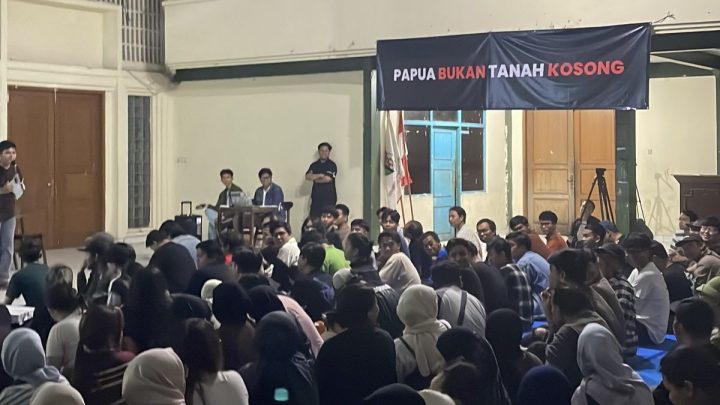 Key Discussion: Ratusan Anak Muda Padati Nobar Film Dokumenter Pesta Babi di Jakarta Pusat