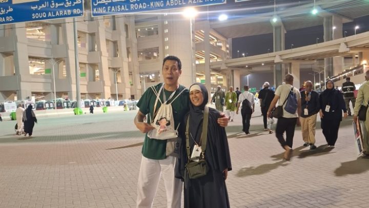 Momen Menkomdigi Meutya Hafid Lempar Jumrah di Hari Tasyrik