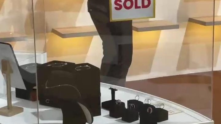 Tas Mewah dan Perhiasan Sandra Dewi Habis Terjual di BPA Fair 2026