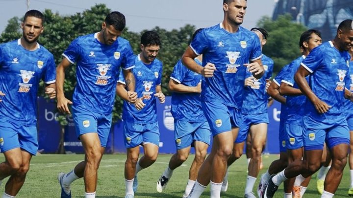 Important Visit: Bintang Persib Bandung Dirumorkan Segera Merapat ke Persik Kediri Musim Depan