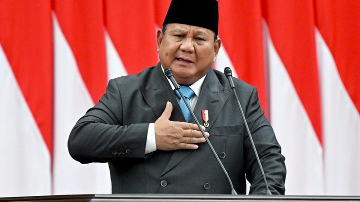 Prabowo Ungkap Alasan Gaji Guru Masih Kecil – Rp5.500 Triliun Mengalir ke Luar Negeri