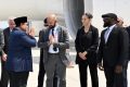 Visit Agenda: Momen Prabowo Foto Bersama Pengawal Prancis Sebelum ke Tanah Air