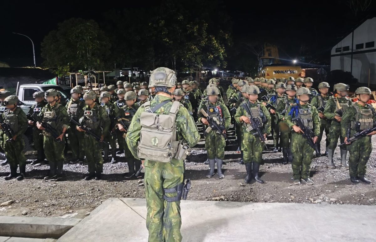 TNI Kerahkan Helikopter Evakuasi 8 Pendulang Emas yang Tewas Dibantai KKB di Yahukimo