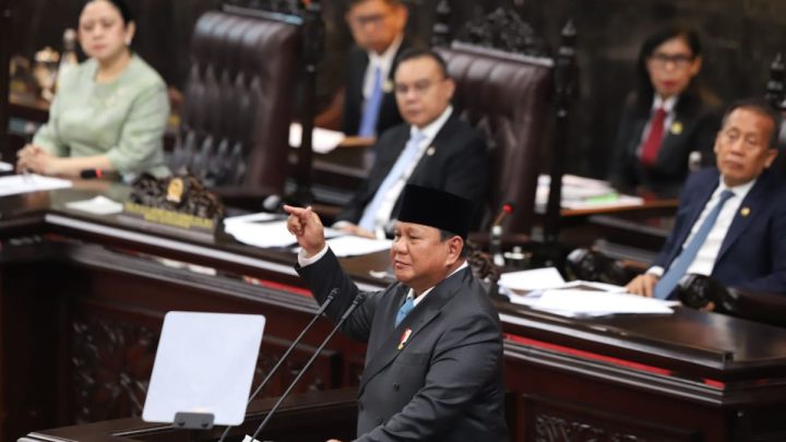 Topics Covered: Prabowo Bongkar Modus Birokrat ke Menteri: Sore-sore Minta Tanda Tangan
