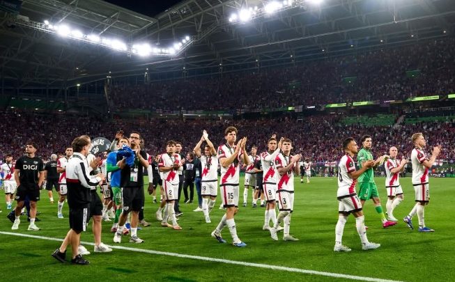 Kata-Kata Emosional Pelatih Rayo Vallecano Usai Kalah dari Crystal Palace di Final Liga Konferensi Eropa