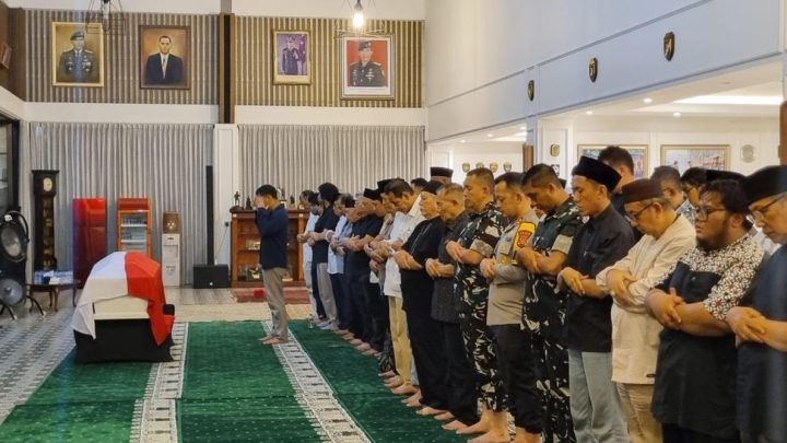 Latest Program: Jenazah Eks Menhan Ryamizard Akan Dimakamkan di TMPN Kalibata Besok