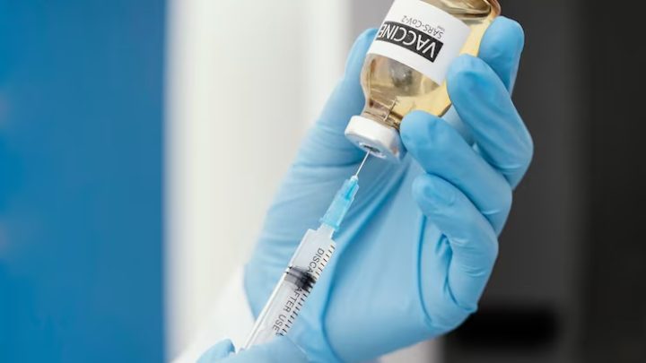 Daftar 6 Vaksin yang Dianjurkan untuk Orang Dewasa Menurut Dokter