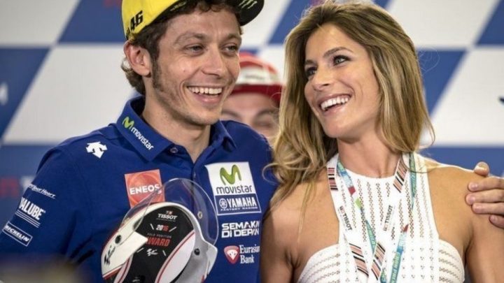 Historic Moment: Kisah Asmara Valentino Rossi: Pernah Rebut Hati Mantan Kekasih Rivalnya, Max Biaggi