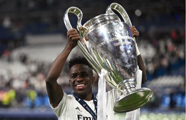 Important Visit: Vinicius Junior Tegaskan Ingin Bertahan Seumur Hidup di Real Madrid!