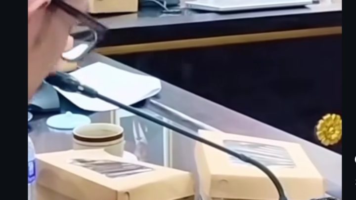 Key Discussion: Viral Anggota DPRD Merokok saat Rapat, Dokter: Merugikan Orang Lain