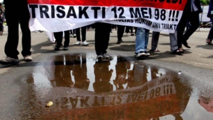 Historic Moment: Peristiwa 12 Mei: 28 Tahun Tragedi Trisakti