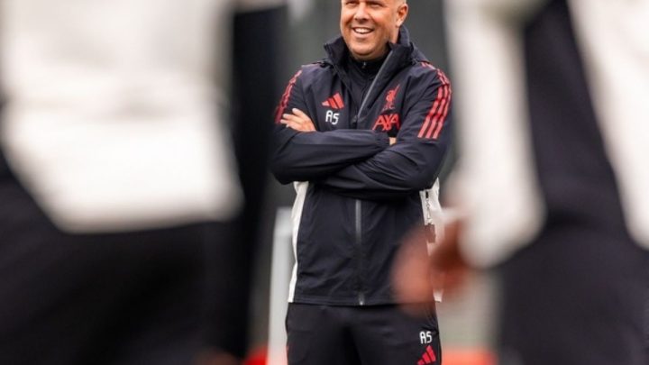 Arne Slot Tulis Surat Perpisahan Emosional Usai Dipecat Liverpool