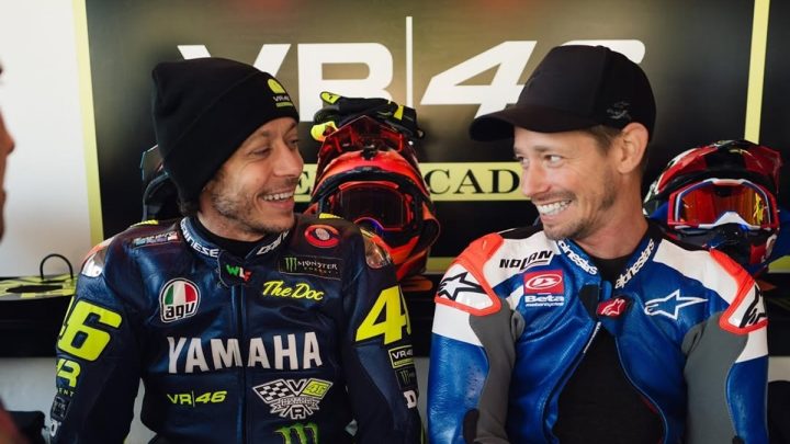 Solving Problems: Andre Iannone Ajak Valentino Rossi dan Casey Stoner Balapan Moge di Sela MotoGP!