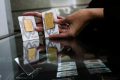 Harga Emas Antam Hari Ini Naik Rp20.000 – Kembali ke Rp2,7 Juta per Gram