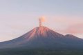 Key Issue: Gunung Semeru Erupsi, Tinggi Kolom Abu Capai 1.200 Meter di Atas Puncak