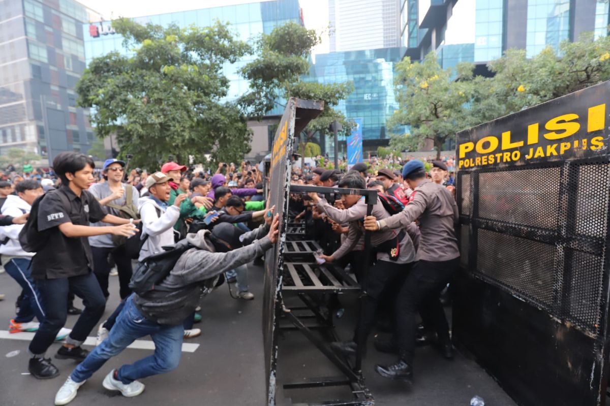 Mahasiswa Kembali Gelar Demo di Jakarta Hari Ini, Polisi Terjunkan 5.955 Personel Gabungan